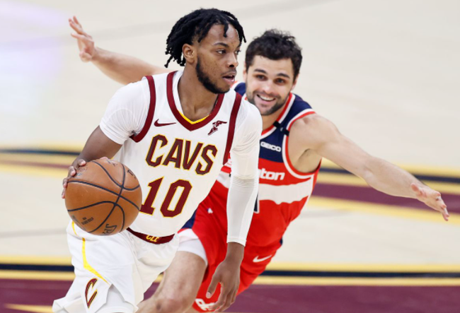 年轻的覃海 年轻的覃海